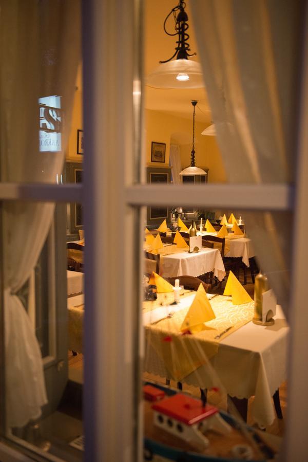 האוסאך Gasthaus Zum Loewen - Restaurant Akropolis מראה חיצוני תמונה